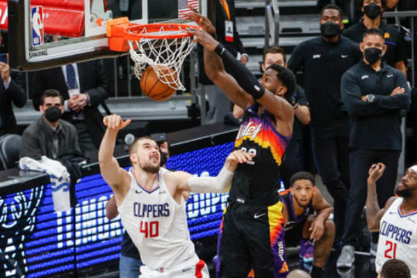 籃球比賽中常見的戰(zhàn)術(shù)有哪些？